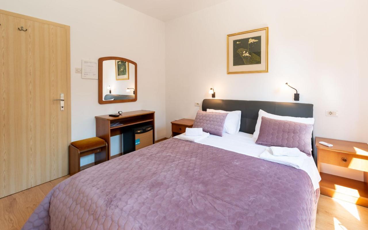 House Mitic Apartment Rovinj Ngoại thất bức ảnh